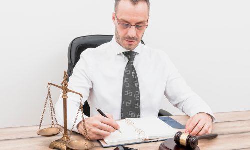 القانون الإداري